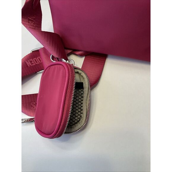Steve Madden BMAGIENY Rose Fuchsia Pink Nylon Crossbody Bag Purse W AIR POD CASE - Picture 11 of 11